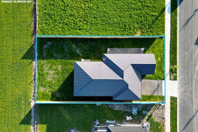 Photo of property in 13 Salkeld Place, Woodend, 7610