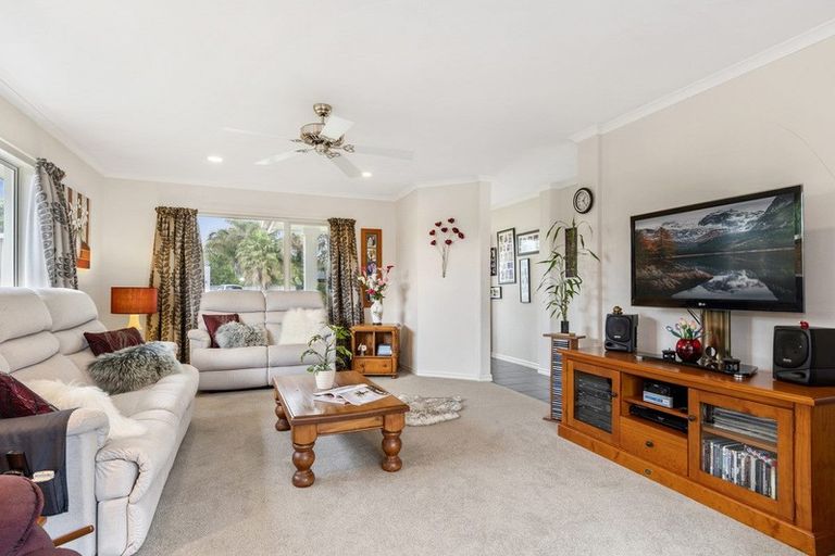 Photo of property in 28 Calypso Drive, Papamoa Beach, Papamoa, 3118