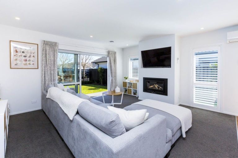 Photo of property in 9 Don Griffin Grove, Trentham, Upper Hutt, 5018