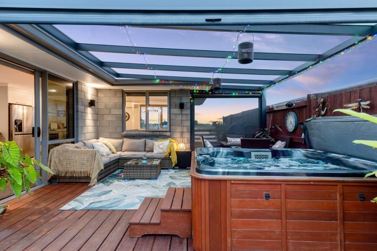 Photo of property in 32 Sabre Street, Papamoa Beach, Papamoa, 3118