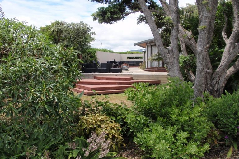 Photo of property in 10 Jane Street, Waikanae Beach, Waikanae, 5036