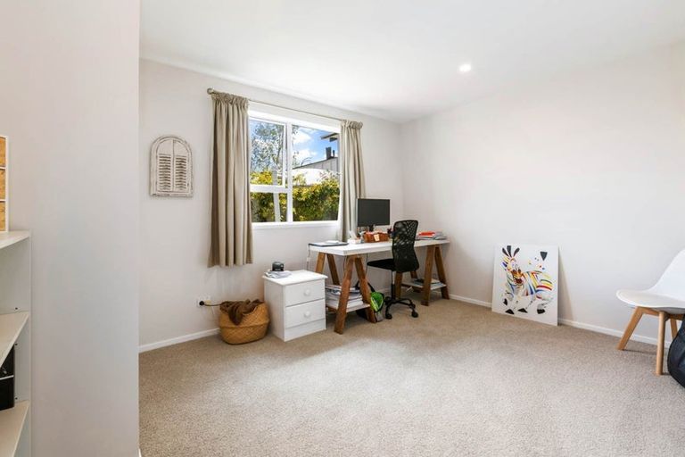 Photo of property in 58 Brian Crescent, Stanmore Bay, Whangaparaoa, 0932