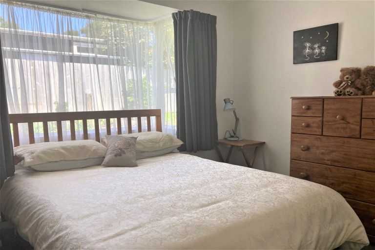 Photo of property in 17 Hutchins Street, Waitara, 4320