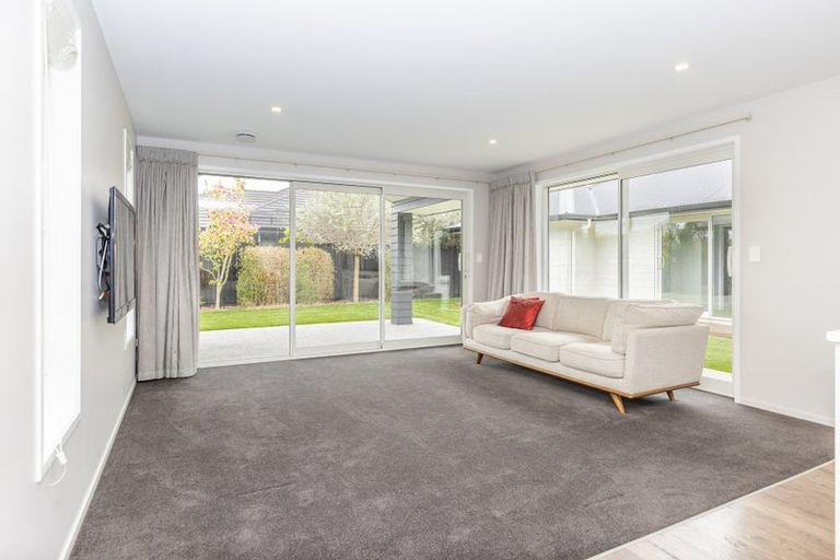 Photo of property in 18 Lilac Close, Cambridge, 3434