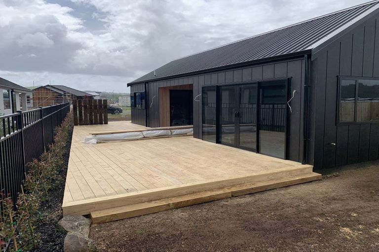 Photo of property in 4 Ngaroma Crescent, Whitianga, 3510