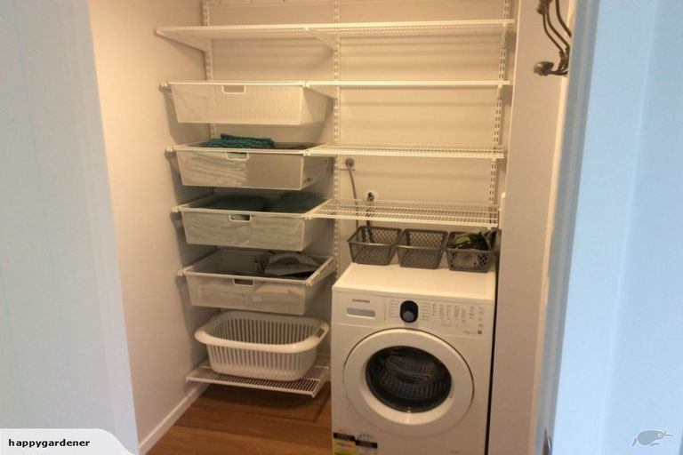 Photo of property in 15 Old Lake Road, Narrow Neck, Auckland, 0624