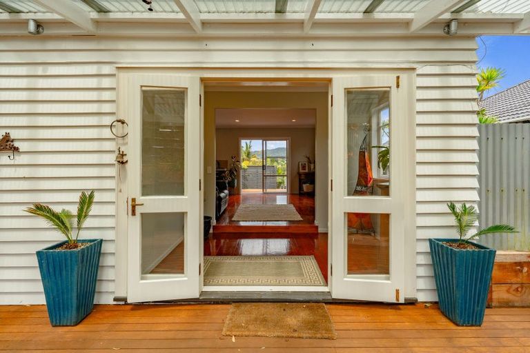 Photo of property in 76 Mcentee Road, Waitakere, Auckland, 0816