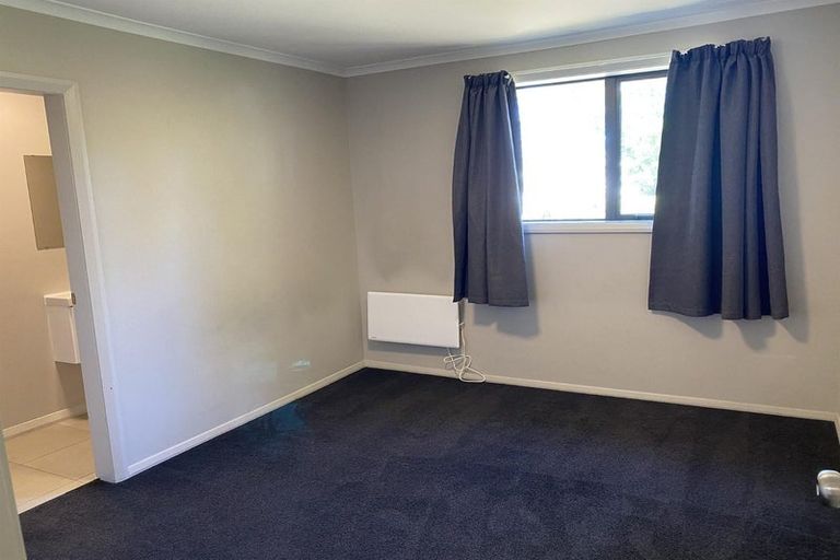 Photo of property in 12 Auburn Avenue, Upper Riccarton, Christchurch, 8041