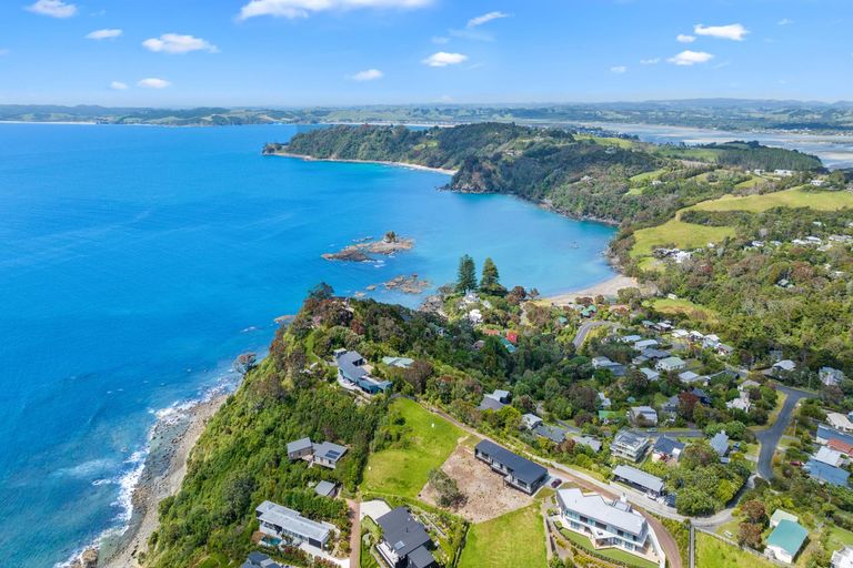 Photo of property in 62-64 Lax Crescent, Leigh, 0985