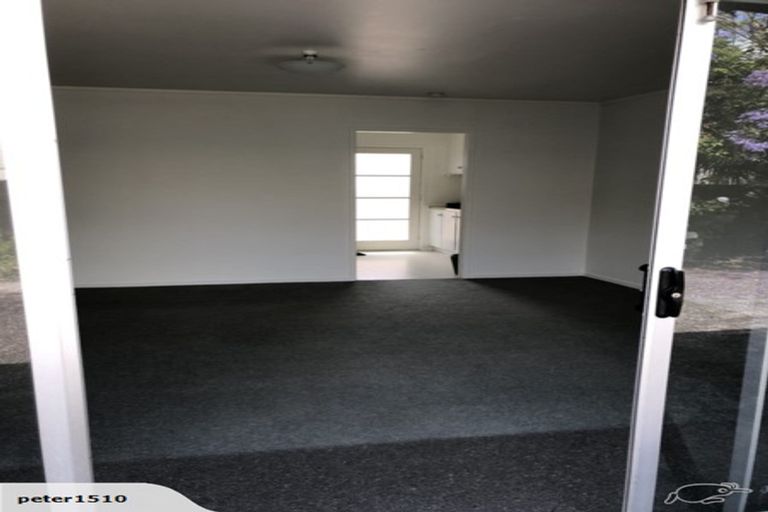Photo of property in 2/32 Eastern Beach Road, Eastern Beach, Auckland, 2012