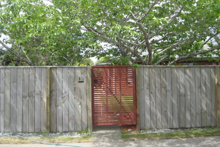 Photo of property in 12 Connemara Drive, Northwood, Christchurch, 8051