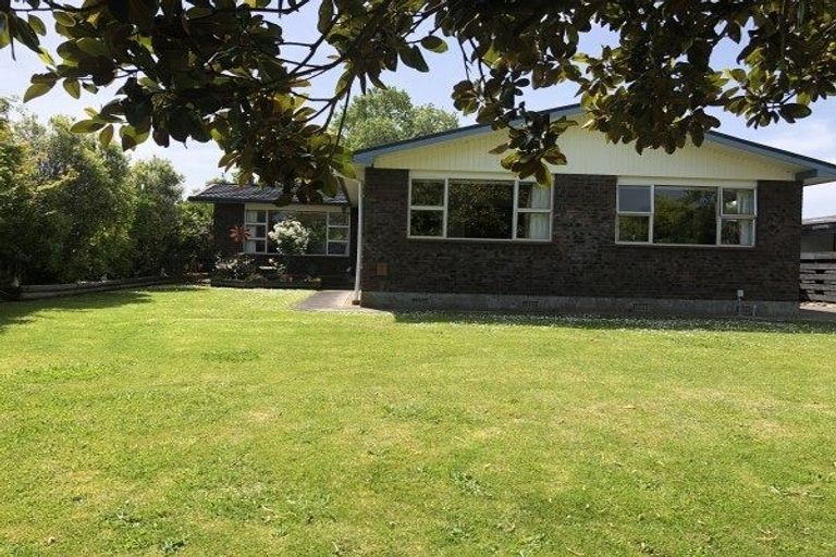 Photo of property in 60 John F Kennedy Drive, Milson, Palmerston North, 4414