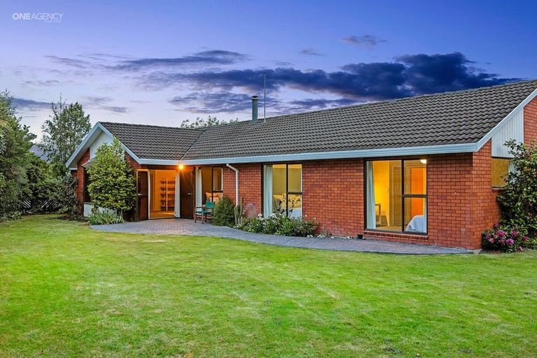 Photo of property in 3 Grove Place, Rangiora, 7400