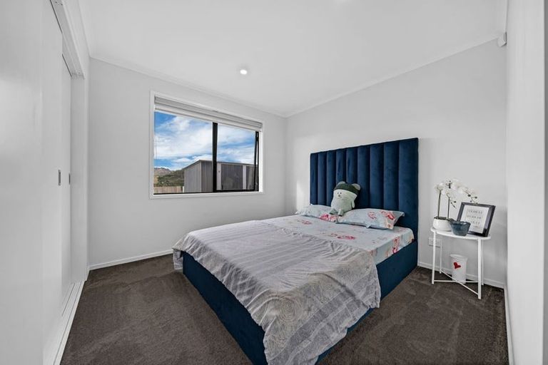 Photo of property in 33 Harry Richards Way, Pokeno, 2402