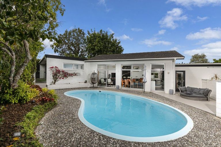 Photo of property in 23 Gordon Avenue, Forrest Hill, Auckland, 0620