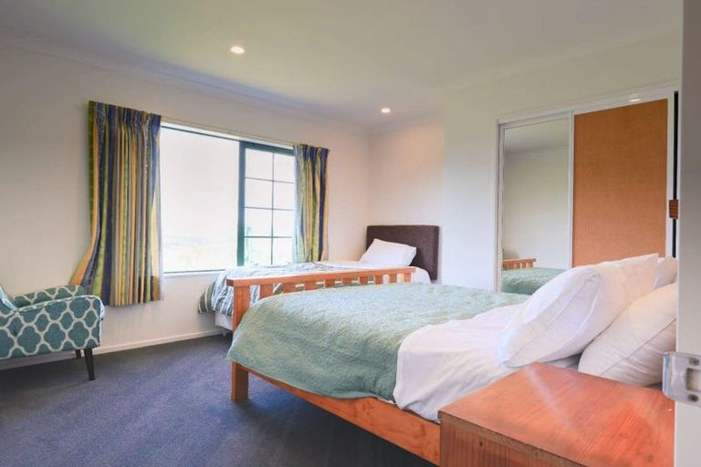 Photo of property in 91 Trig Road, Whitford, Howick, 2571