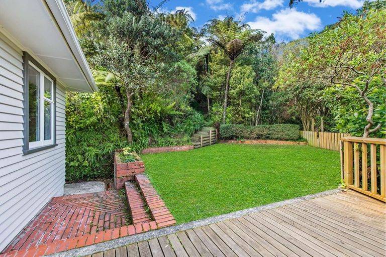 Photo of property in 9 Karachi Crescent, Khandallah, Wellington, 6035