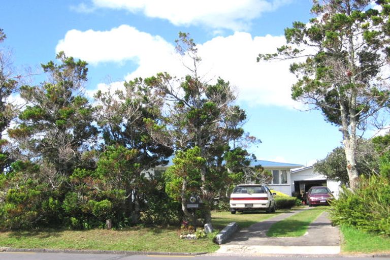 Photo of property in 3 Keru Place, Te Atatu South, Auckland, 0610
