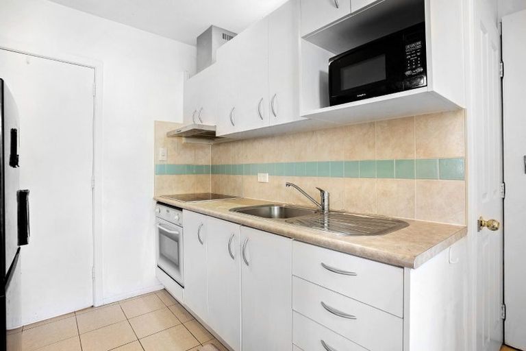 Photo of property in 6/12 Raines Avenue, Forrest Hill, Auckland, 0620