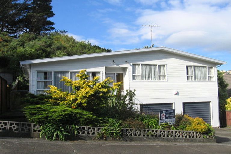 Photo of property in 40 Thurleigh Grove, Karori, Wellington, 6012