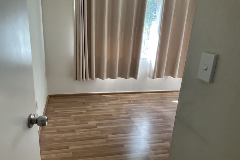Photo of property in 10 Sambrooke Crescent, Flat Bush, Auckland, 2019
