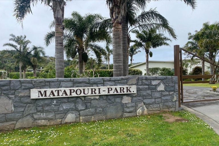 Photo of property in 2 Platinum Place, Matapouri, Whangarei, 0173