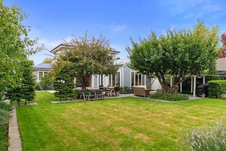 Photo of property in 43 Colombo Street, Cashmere, Christchurch, 8022