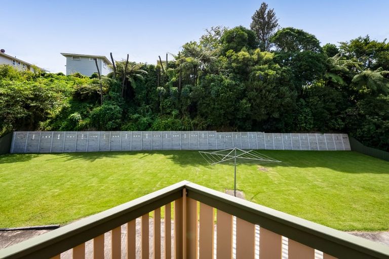 Photo of property in 18 Shaldon Crescent, Blagdon, New Plymouth, 4310