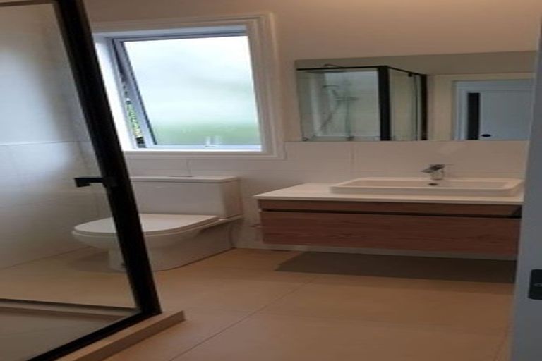 Photo of property in 53a Tauhinu Road, Miramar, Wellington, 6022