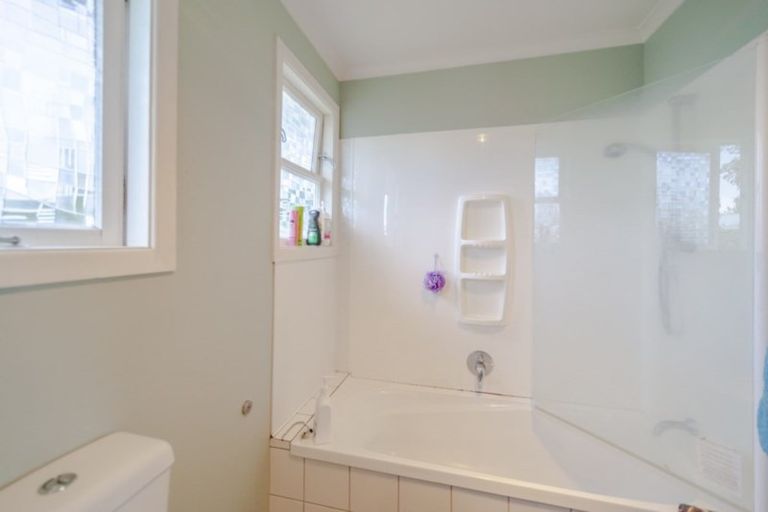 Photo of property in 18 Galway Street, Tamatea, Napier, 4112