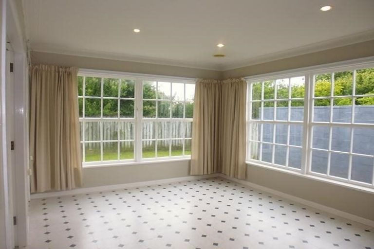 Photo of property in 16a Bellevue Road, Woburn, Lower Hutt, 5010