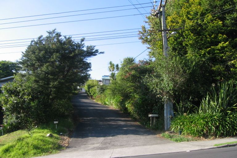 Photo of property in 3/9 Hogans Road, Glenfield, Auckland, 0629