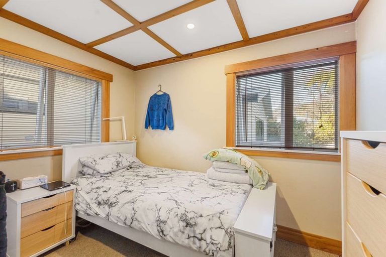 Photo of property in 39 Belt Road, Moturoa, New Plymouth, 4310