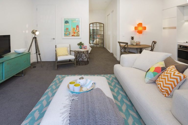 Photo of property in 44 Kilimanjaro Drive, Northpark, Auckland, 2013