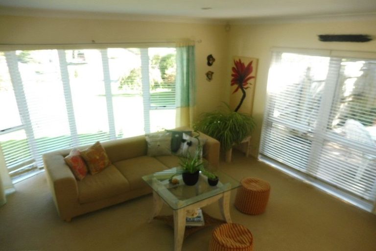 Photo of property in 9 Suffolk Drive, Otamatea, Whanganui, 4500