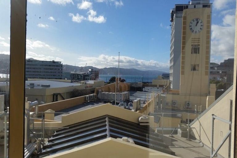 Photo of property in 5c/5 Kent Terrace, Mount Victoria, Wellington, 6011