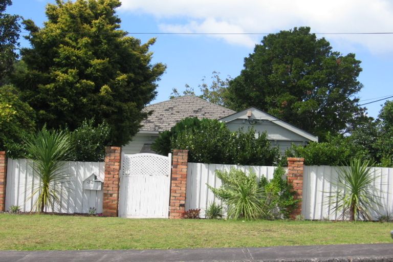 Photo of property in 33 Verran Road, Birkenhead, Auckland, 0626