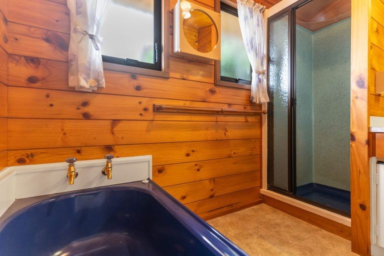 Photo of property in 17 Booker Place, Weymouth, Auckland, 2103