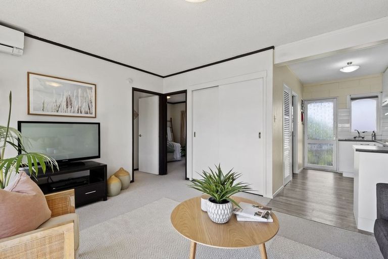 Photo of property in 9/1 Glen Road, Browns Bay, Auckland, 0630