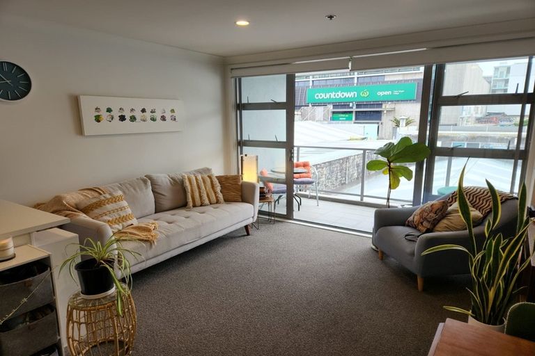 Photo of property in 3h/33 Mackelvie Street, Grey Lynn, Auckland, 1021