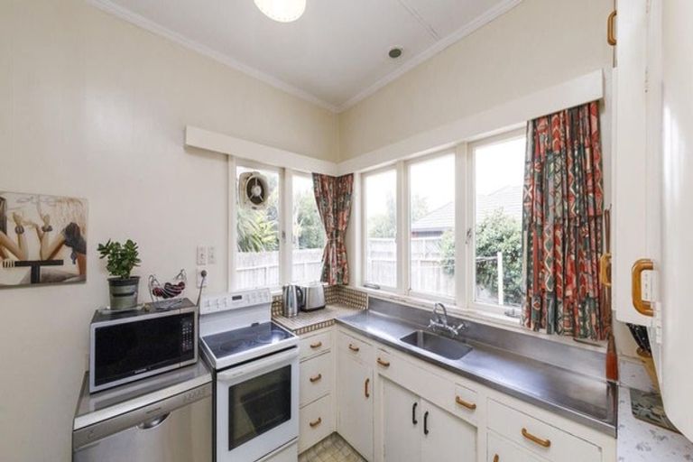 Photo of property in 20 East Street, Terrace End, Palmerston North, 4410