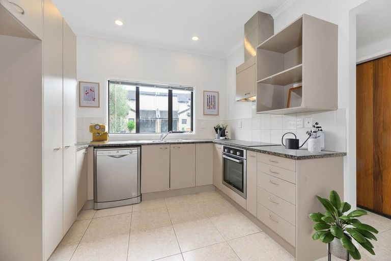 Photo of property in 15 Skip Lane, East Tamaki, Auckland, 2013