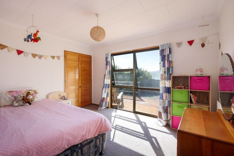 Photo of property in 52 Oxley Crescent, Broad Bay, Dunedin, 9014