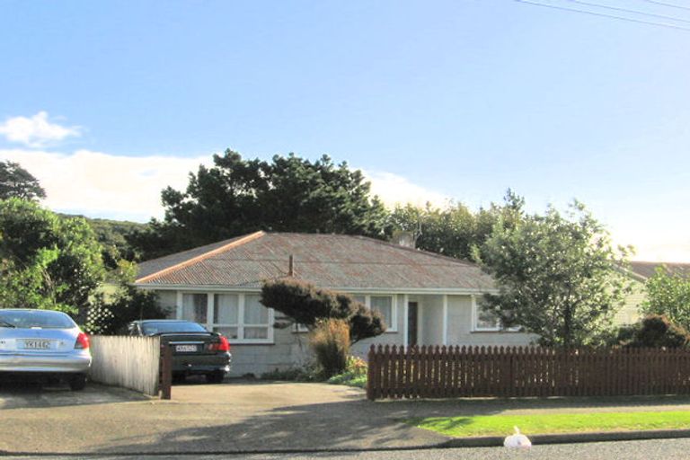 Photo of property in 116 Sievers Grove, Cannons Creek, Porirua, 5024