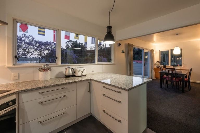 Photo of property in 2 Florance Avenue, Russell, 0202