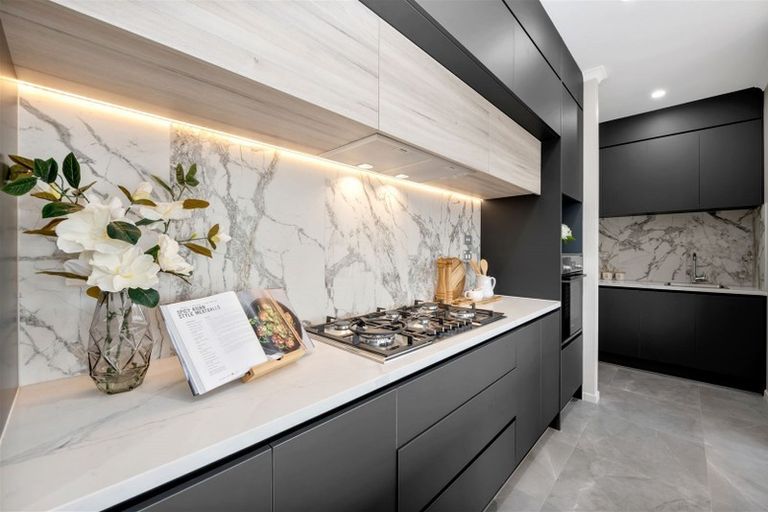 Photo of property in 15 Drumconnell Drive, Flat Bush, Auckland, 2019