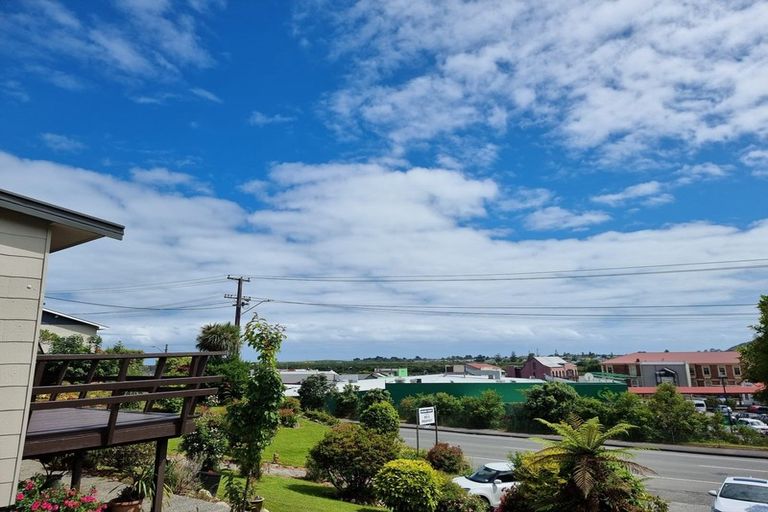 Photo of property in 10 Smith Street, Greymouth, 7805