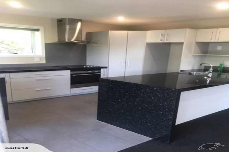 Photo of property in 8 Doyle Place, Avondale, Christchurch, 8061