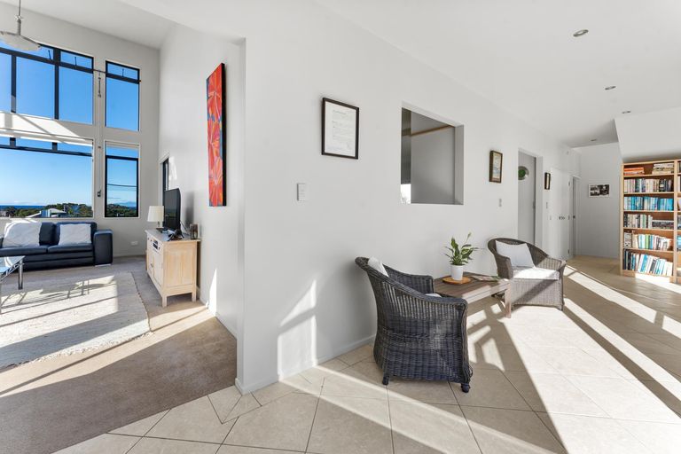 Photo of property in 68 Barrier View Road, Leigh, 0985