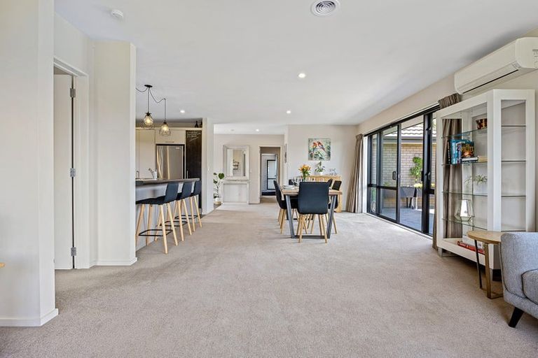 Photo of property in 10 Devlin Avenue, Rangiora, 7400